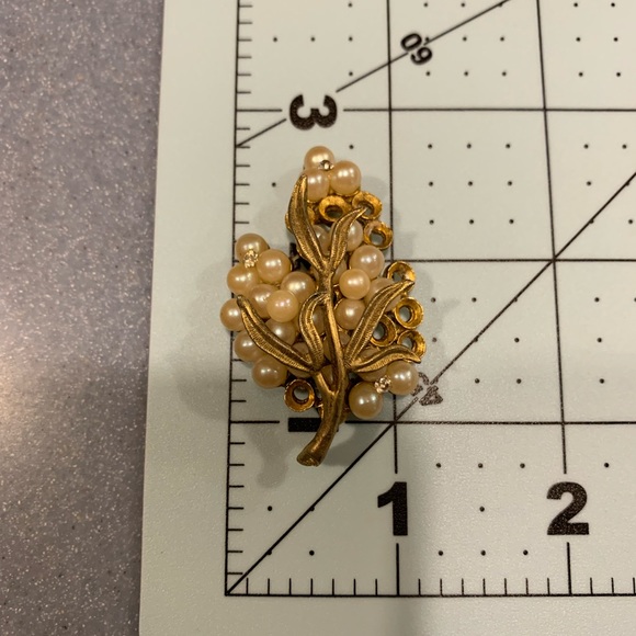 Vintage Gold Color Branch/Leaf Faux Pearl Brooch/Pin - Picture 7 of 7
